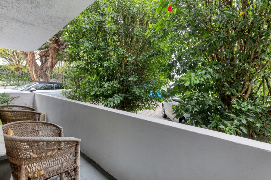 2 Bedroom Property for Sale in Vredehoek Western Cape